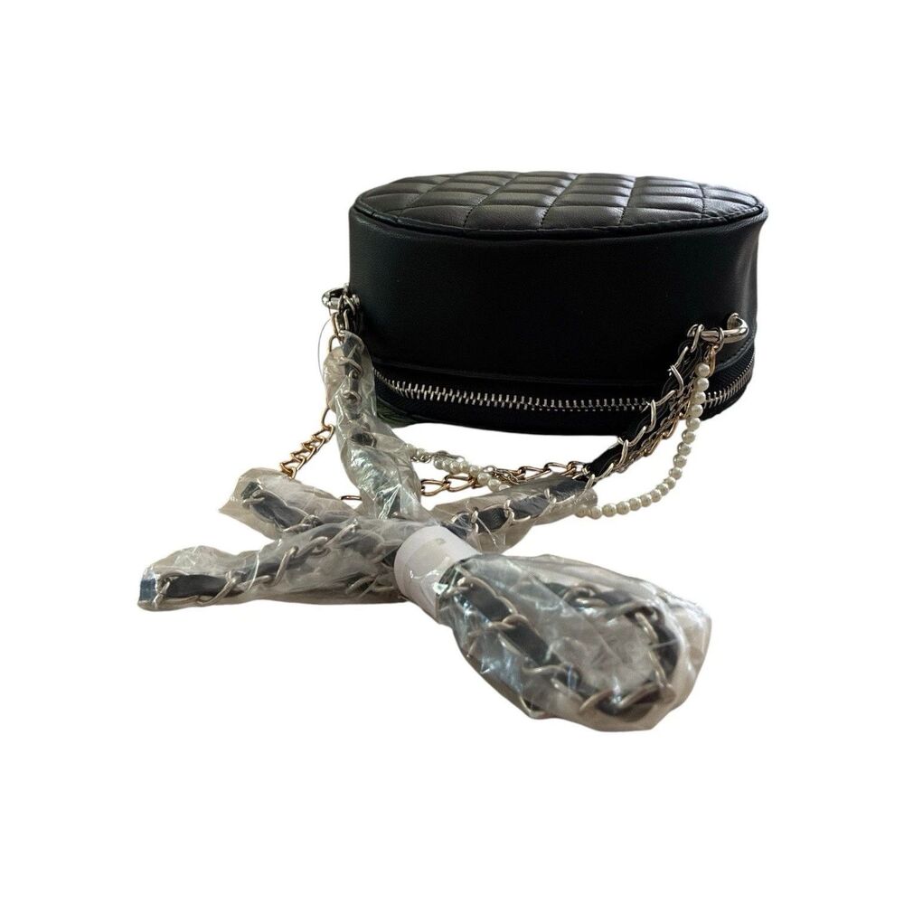 BADGLEY MISCHKA Round Diamond Quilted Crossbody with Pearls NWT - Picture 6 of 10